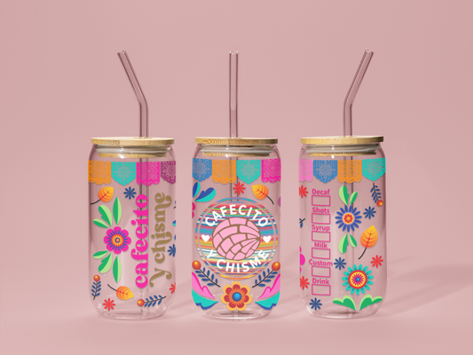 Cafecito y Chisme Glass Can with Bamboo Lid & Straw